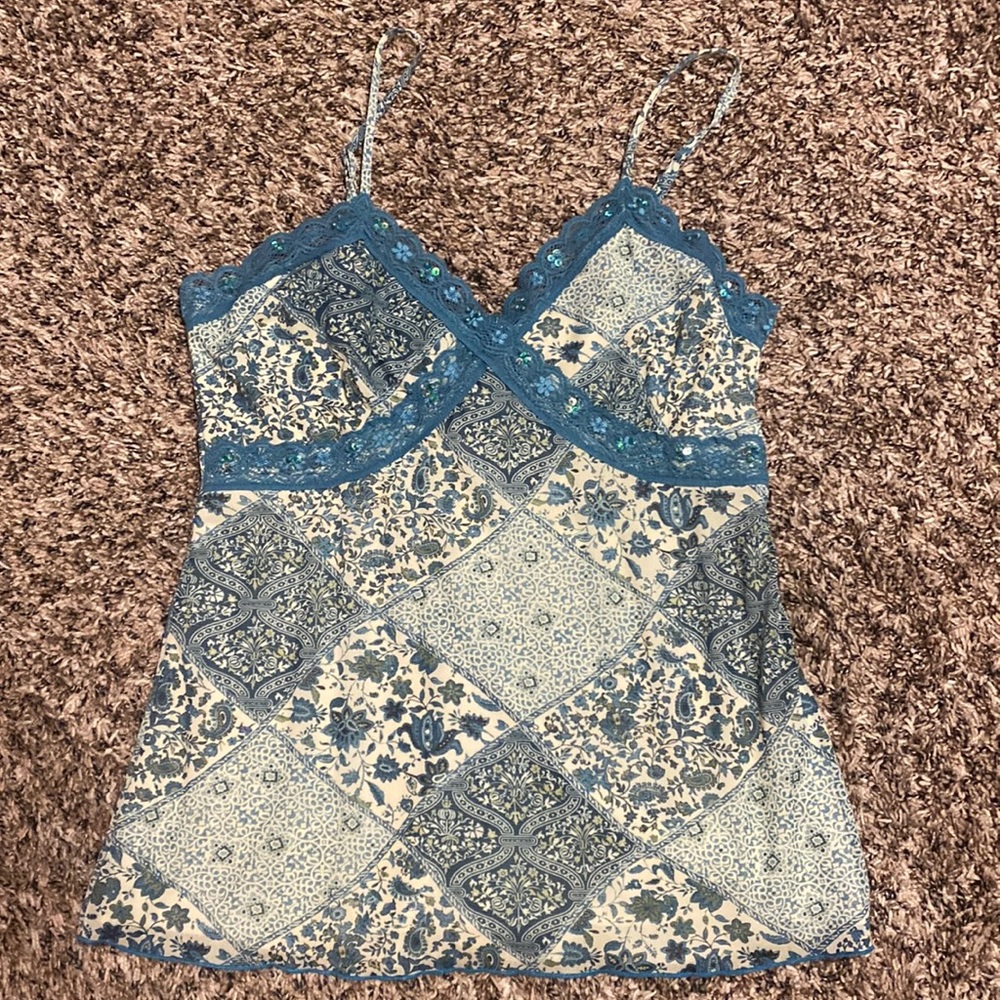 Adjustable strap tank top